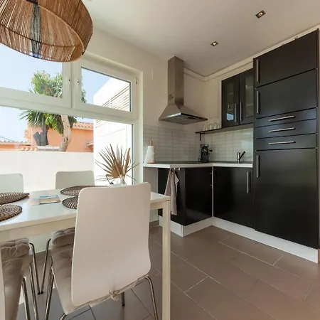 Villa Madrugada, Beachside In Costabella Marbella