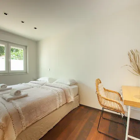 Madrugada, Beachside In Costabella Villa Marbella