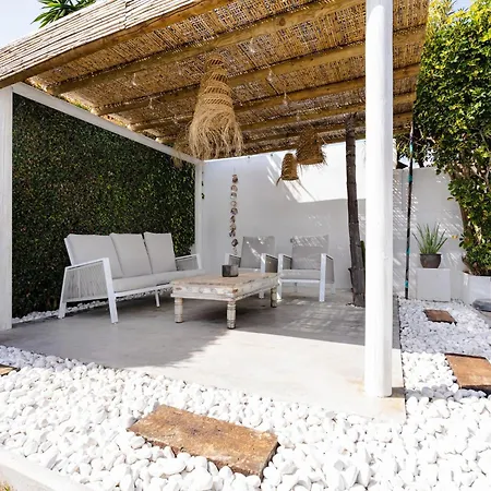 Madrugada, Beachside In Costabella Villa